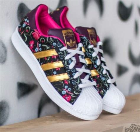 adidas mit blumen schuhe|Blumen.